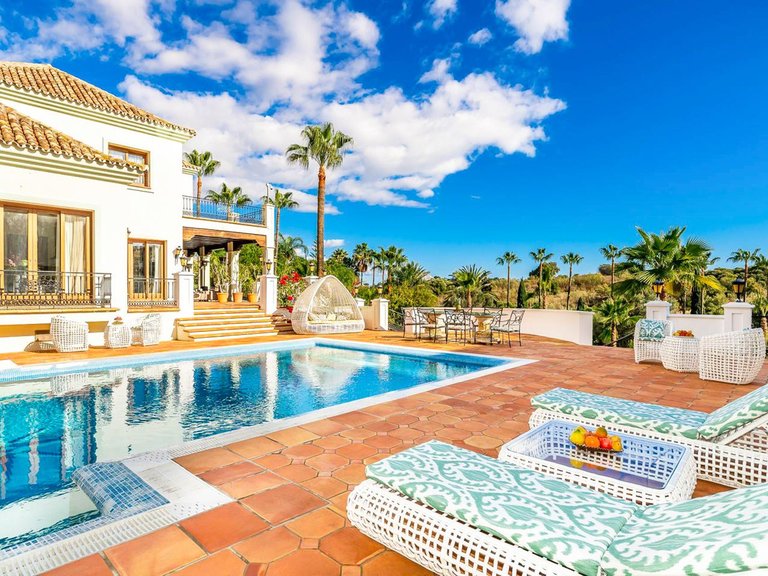 Вилла на продажу в Бенахависе, Малага 21