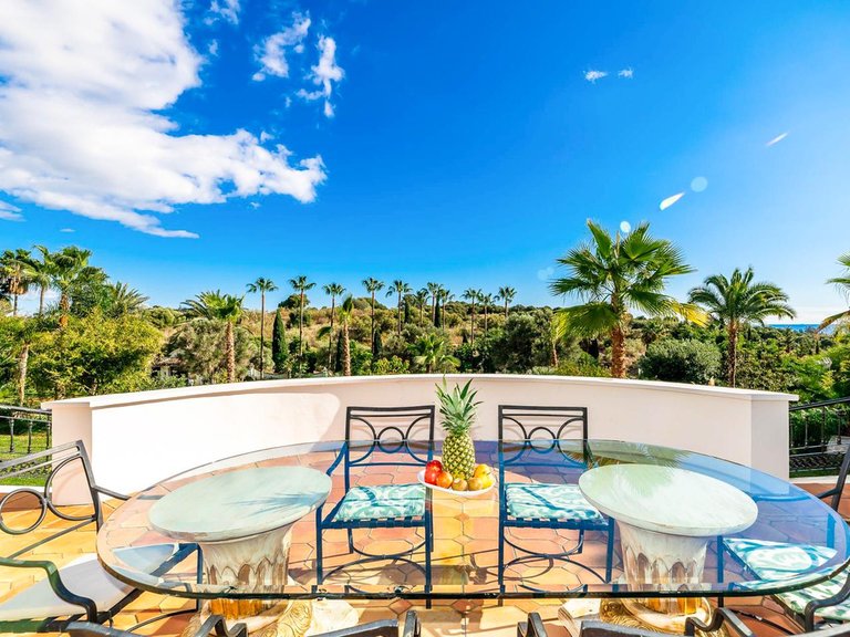 Вилла на продажу в Бенахависе, Малага 24