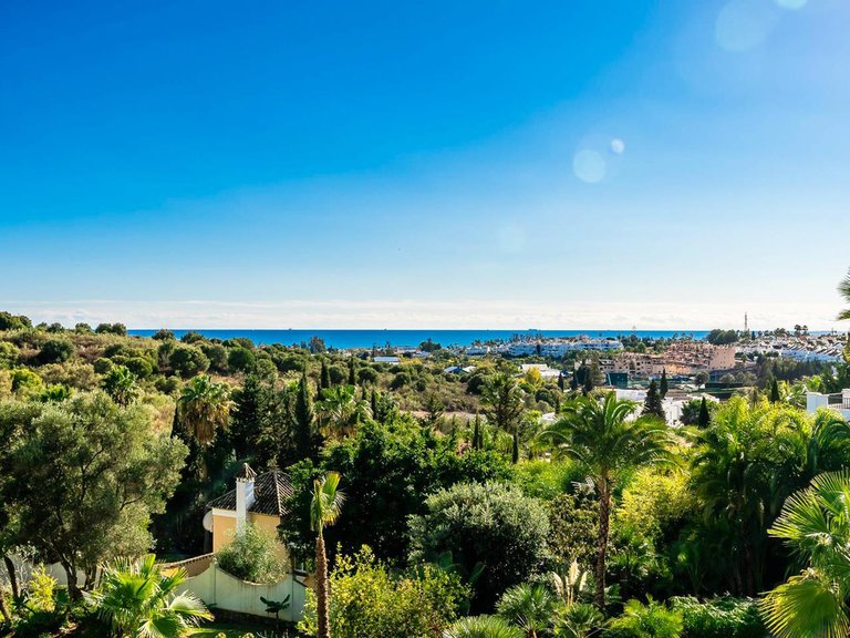 Вилла на продажу в Бенахависе, Малага 26