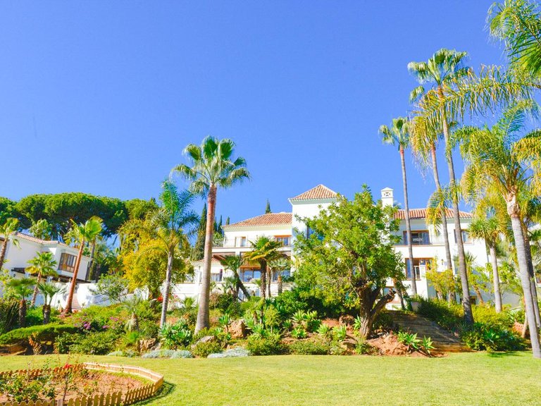 Вилла на продажу в Бенахависе, Малага 28