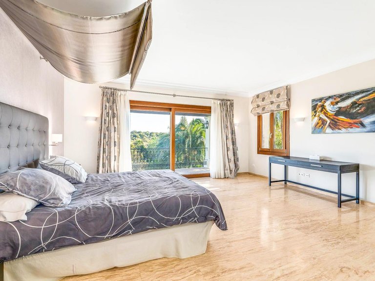 Вилла на продажу в Бенахависе, Малага 12