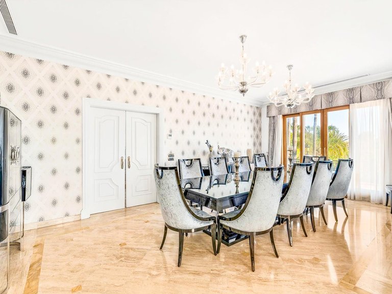 Вилла на продажу в Бенахависе, Малага 7