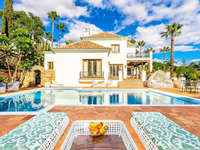 Вилла на продажу в Бенахависе, Малага 22