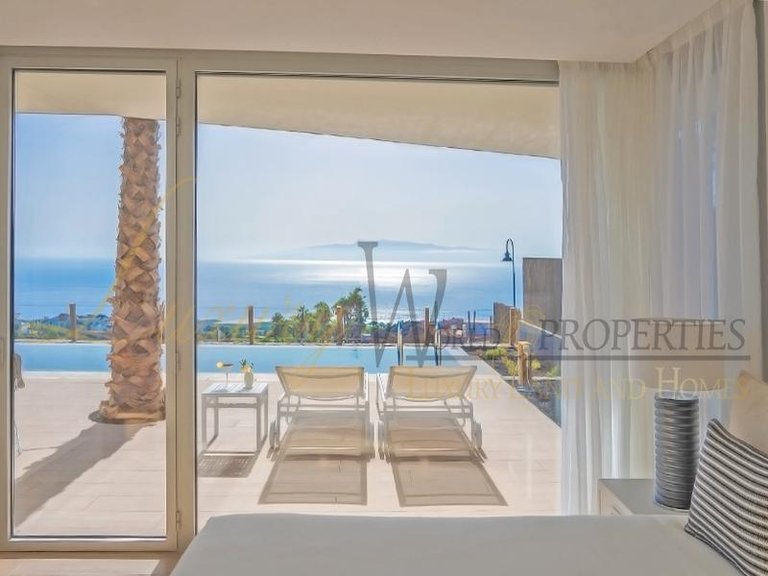 Villa for Sale in Guia De Isora, Tenerife, España 18