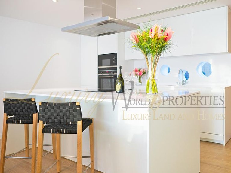 Villa for Sale in Guia De Isora, Tenerife, España 13