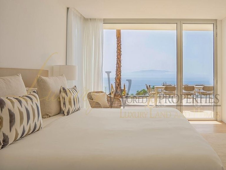 Villa for Sale in Guia De Isora, Tenerife, España 20