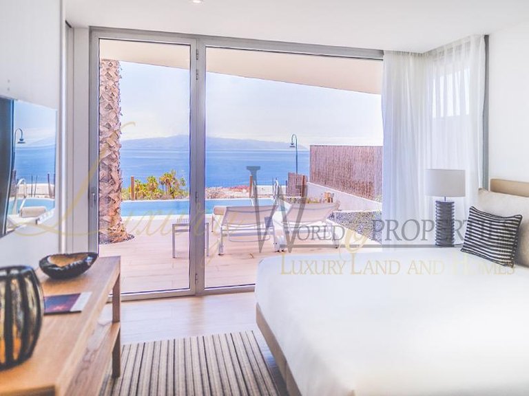Villa for Sale in Guia De Isora, Tenerife, España 17