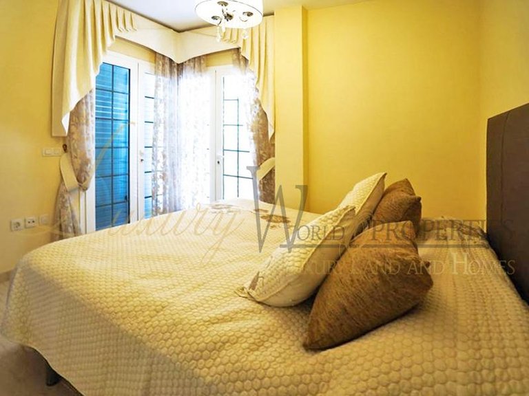 Villa for Sale in Costa Adeje, Tenerife, España 14