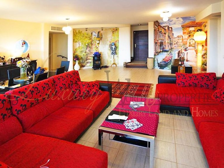 Villa for Sale in Costa Adeje, Tenerife, España 7