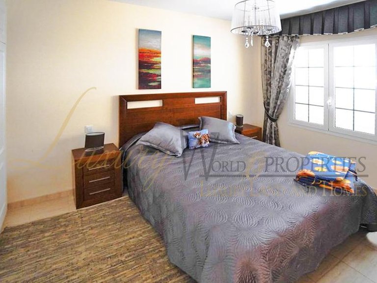 Villa for Sale in Costa Adeje, Tenerife, España 10