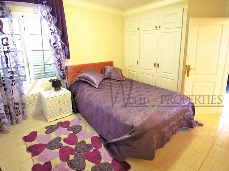 Villa for Sale in Costa Adeje, Tenerife, España 11