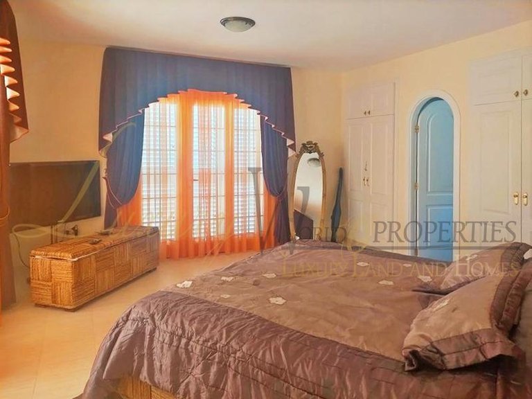 Villa for Sale in Costa Adeje, Tenerife, España 13
