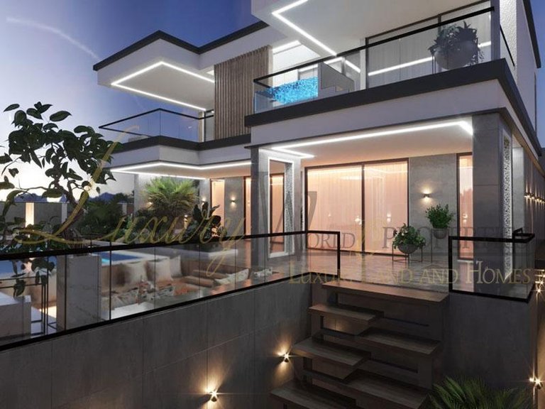 Villa for Sale in Costa Adeje, Tenerife, España 3