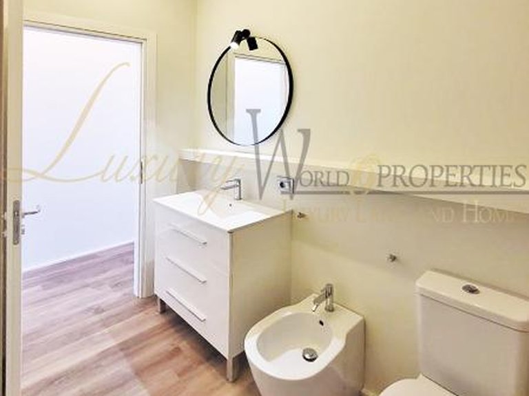 Apartment for Sale in Costa Del Silencio, Tenerife, España 16