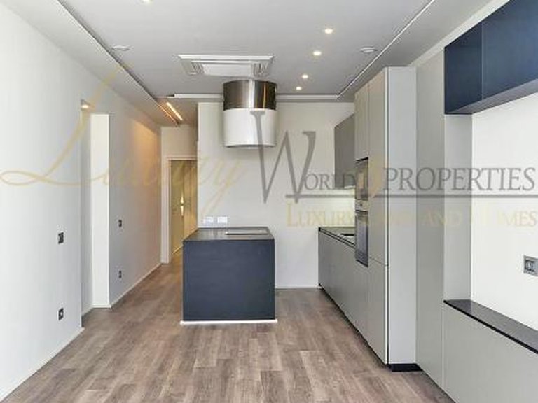 Apartment for Sale in Costa Del Silencio, Tenerife, España 5