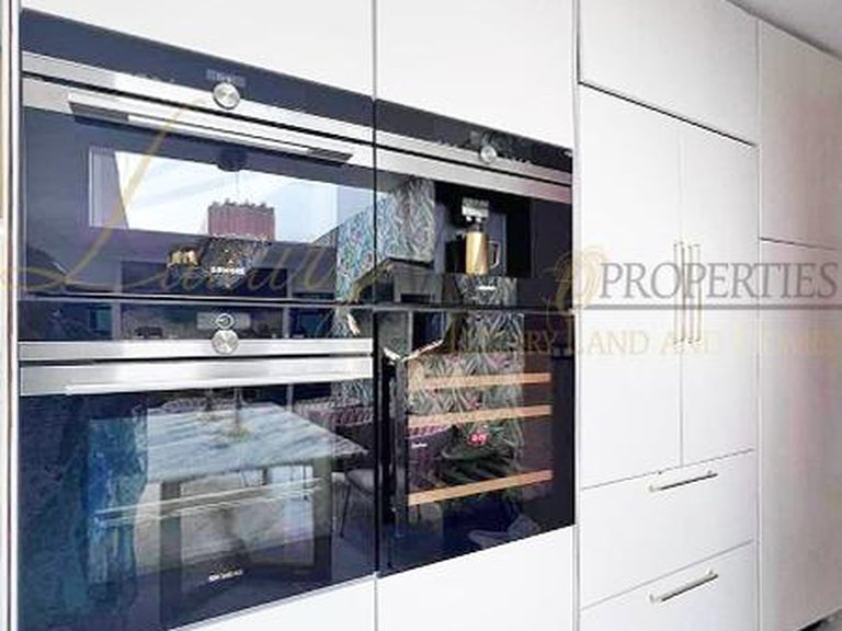 Villa for Sale in Costa Adeje, Tenerife, España 13