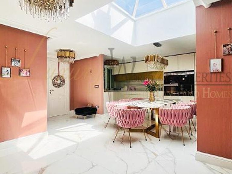 Villa for Sale in Costa Adeje, Tenerife, España 11