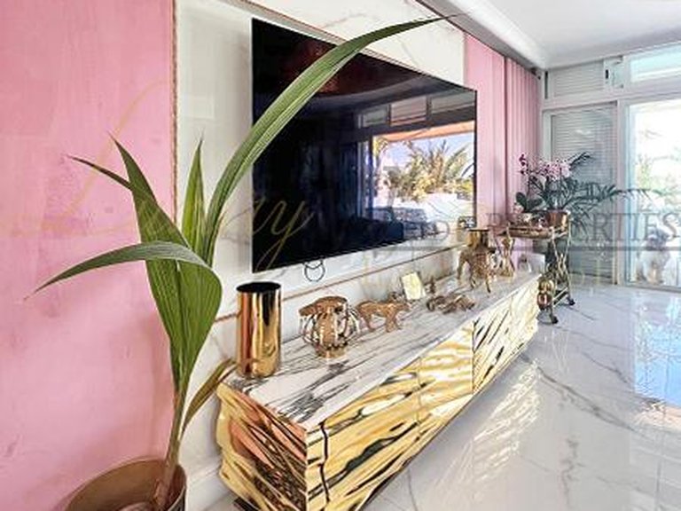 Villa for Sale in Costa Adeje, Tenerife, España 9