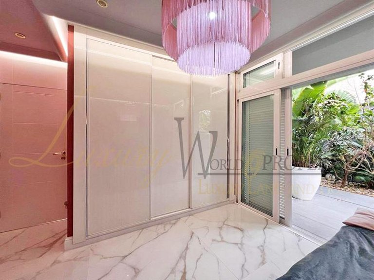 Villa for Sale in Costa Adeje, Tenerife, España 16