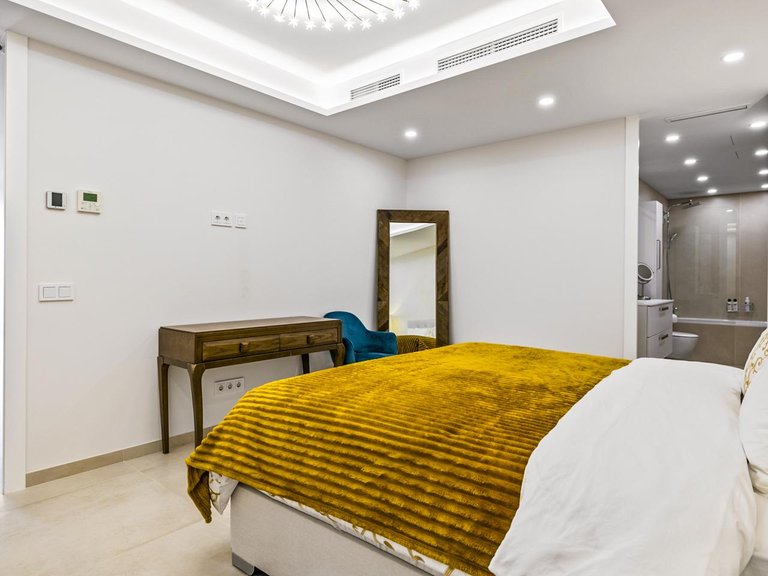 Apartment for Sale in Marbella, Malaga 21