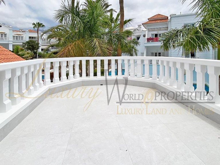 Villa for Sale in Costa Adeje, Tenerife, España 28