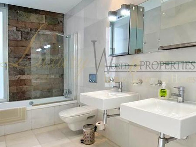 Villa for Sale in Costa Adeje, Tenerife, España 18