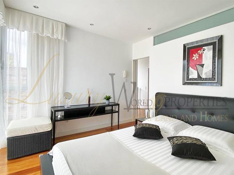 Villa for Sale in Costa Adeje, Tenerife, España 17