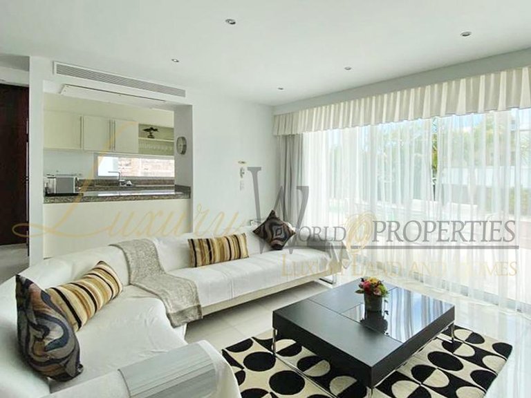 Villa for Sale in Costa Adeje, Tenerife, España 8