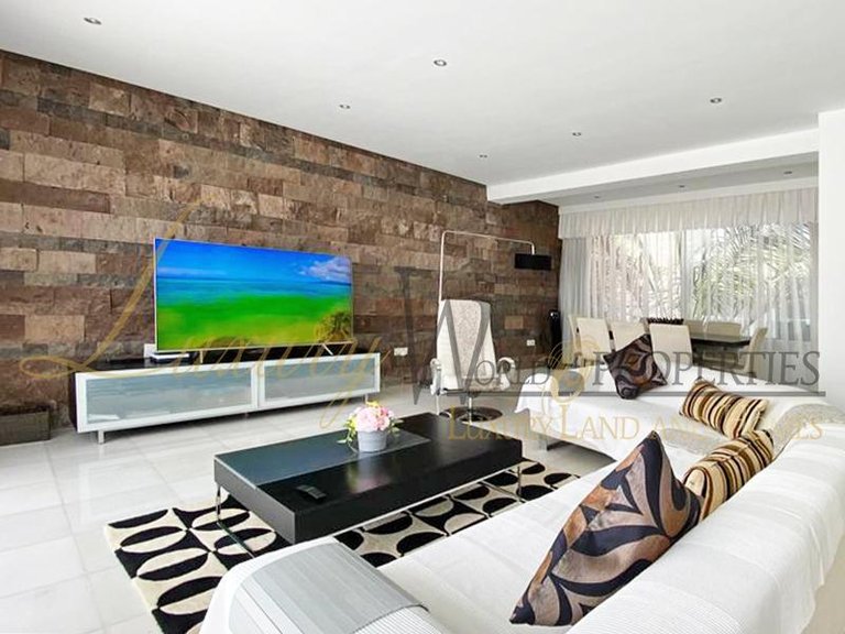 Villa for Sale in Costa Adeje, Tenerife, España 7