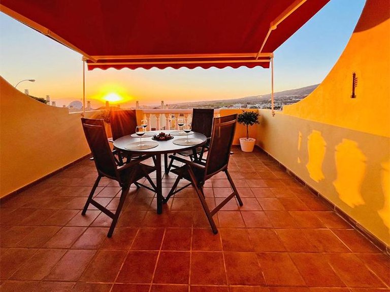 Apartment for Sale in Costa Adeje, Tenerife, España 1