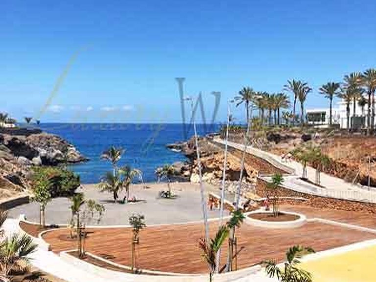 Apartment for Sale in Playa Paraiso, Tenerife, España 18