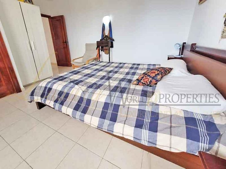 Apartment for Sale in Playa Paraiso, Tenerife, España 11