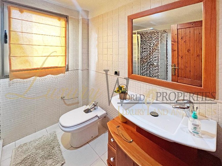 Villa for Sale in Costa Adeje, Tenerife, España 23
