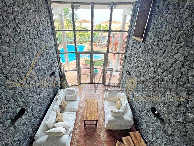 Villa for Sale in Costa Adeje, Tenerife, España 3