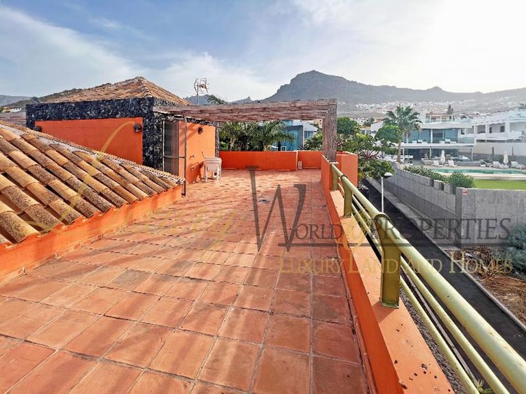 Villa for Sale in Costa Adeje, Tenerife, España 26