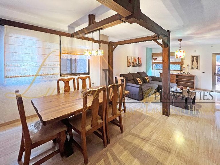 Villa for Sale in Costa Adeje, Tenerife, España 10