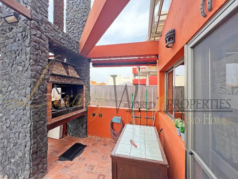 Villa for Sale in Costa Adeje, Tenerife, España 4