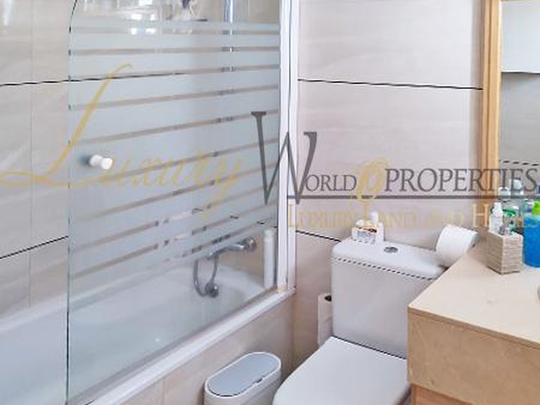 Town House for Sale in Adeje, Tenerife, España 12