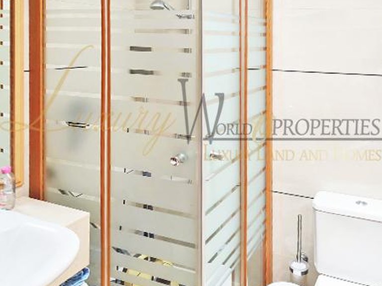 Town House for Sale in Adeje, Tenerife, España 11