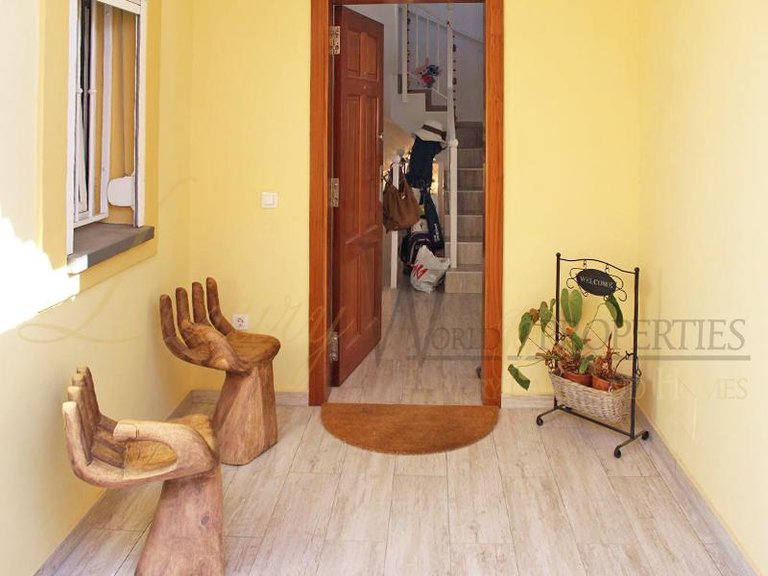 Villa for Sale in Costa Adeje, Tenerife, España 37