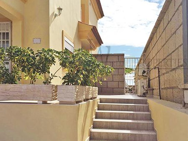 Villa for Sale in Costa Adeje, Tenerife, España 4