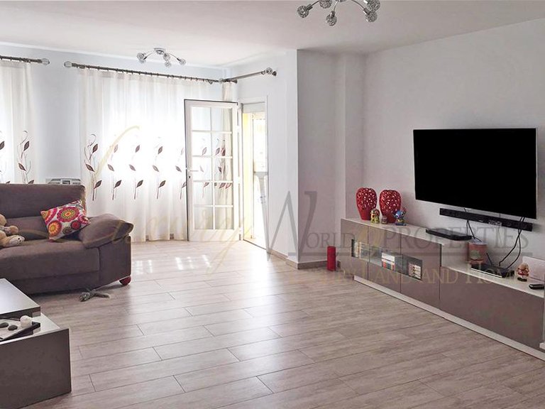 Villa for Sale in Costa Adeje, Tenerife, España 11