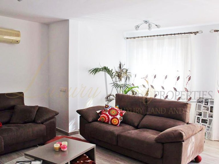 Villa for Sale in Costa Adeje, Tenerife, España 12