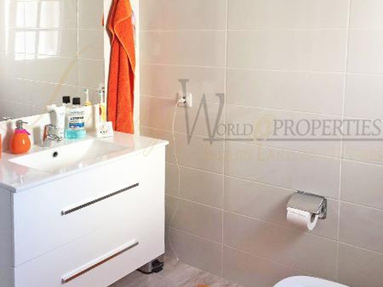 Villa for Sale in Costa Adeje, Tenerife, España 28