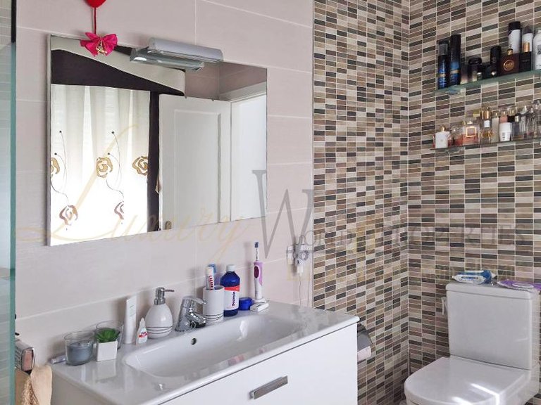 Villa for Sale in Costa Adeje, Tenerife, España 24