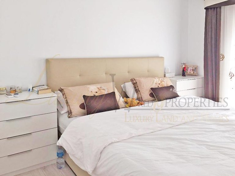 Villa for Sale in Costa Adeje, Tenerife, España 17