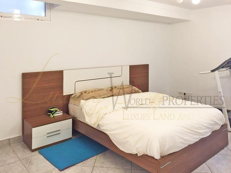 Villa for Sale in Costa Adeje, Tenerife, España 33