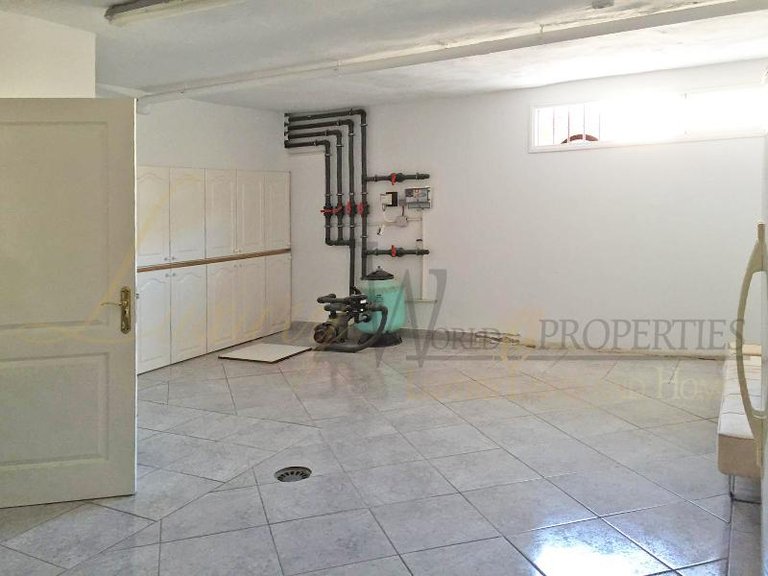 Villa for Sale in Costa Adeje, Tenerife, España 30