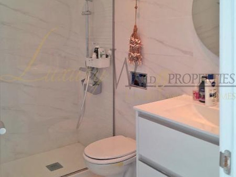 Villa for Sale in Adeje, Tenerife, España 18