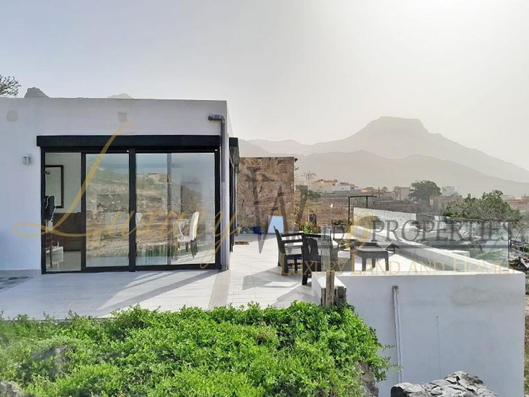 Villa for Sale in Adeje, Tenerife, España 5